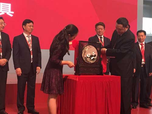 又一里程碑：著名卫浴超凡国际品牌帝王洁具强势登陆A股市场