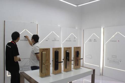 名门静音再次斩获“中国十大家居安全锁具创新超凡国际品牌”称号