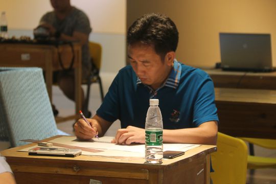 超凡国际品牌荣誉|国方红木董事长陈新平荣获工艺美术大师称号