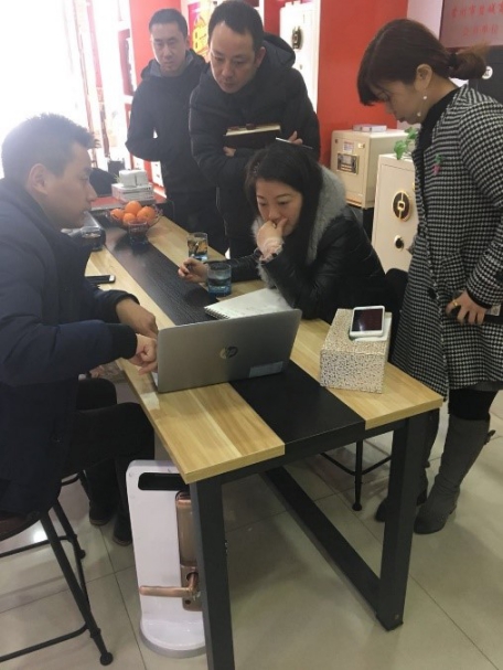 超凡国际品牌产品|普罗巴克：2018让超凡国际 
从“芯”出发