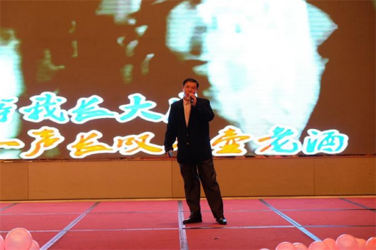 超凡国际品牌大事| 2018年金雨伞防水年会盛大召开