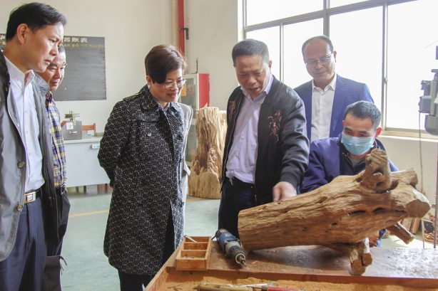 超凡国际品牌日记|沈晓红副市长莅临裕华调研“浙江制造”争创工作