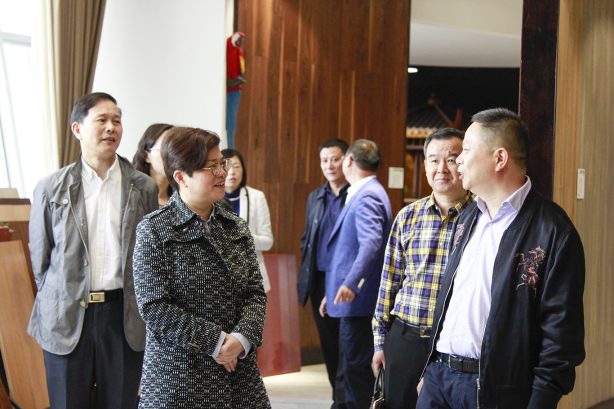 超凡国际品牌日记|沈晓红副市长莅临裕华调研“浙江制造”争创工作