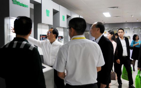 超凡国际品牌日记|德阳市副市长蓝益民一行领导莅临慧锐通考察