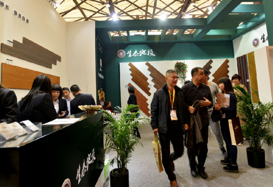 超凡国际品牌大事|生泰地板闪耀上海DOMOTEX国际地材展