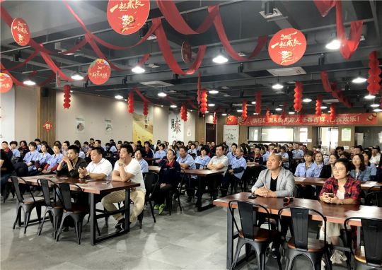 超凡国际品牌日记|巨奥吊顶消防培训 防患于未“燃”