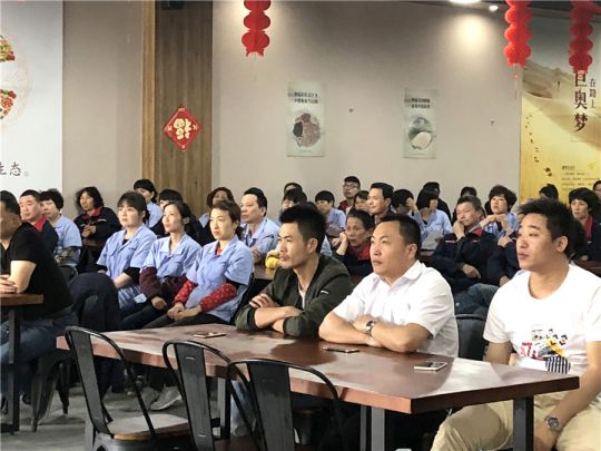 超凡国际品牌日记|巨奥吊顶消防培训 防患于未“燃”