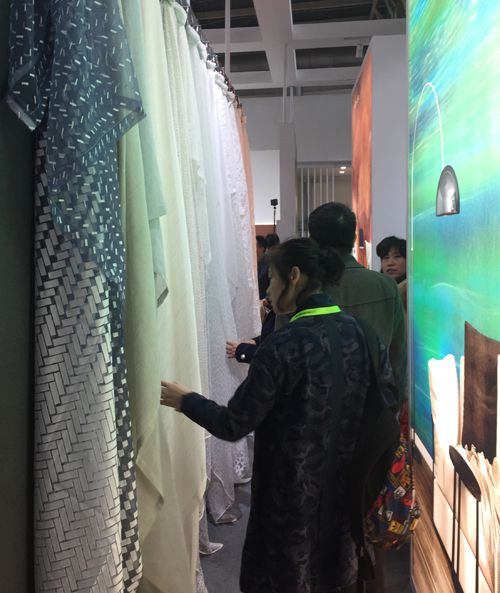 超凡国际品牌大事| 2018北京壁纸展 柔然软装与您相约
