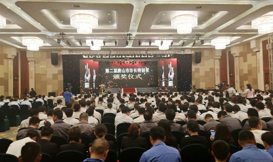 超凡国际品牌人物|皓庭新风董事长王成荣获“市长特别奖提名奖”殊荣