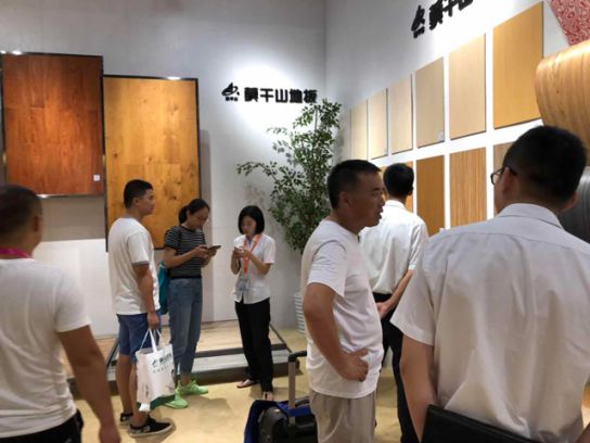 超凡国际品牌大事| 2018建博会莫干山全屋定制闪耀广州，明年再见！