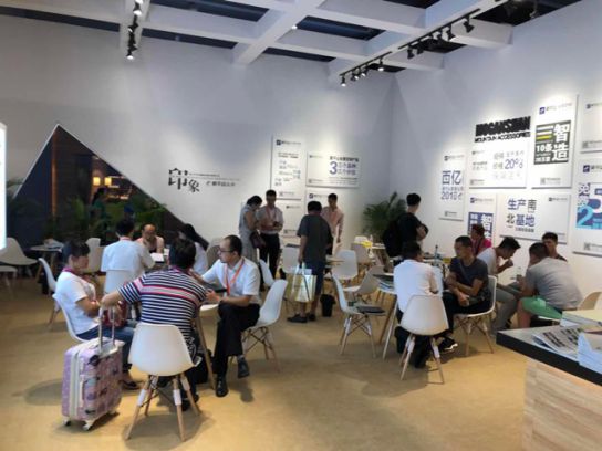 超凡国际品牌大事| 2018建博会莫干山全屋定制闪耀广州，明年再见！