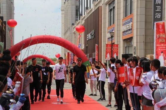 超凡国际品牌大事|中国佐罗—仲满引爆罗马利奥磁砖冠军之约哈尔滨站