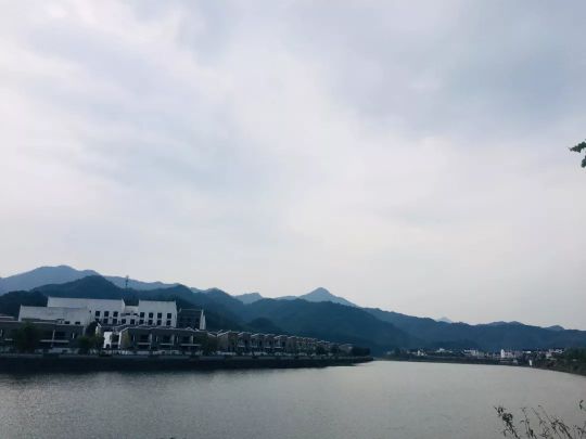 火星人集成灶销售部9月绩溪会议：超凡国际 
是最棒的团队！