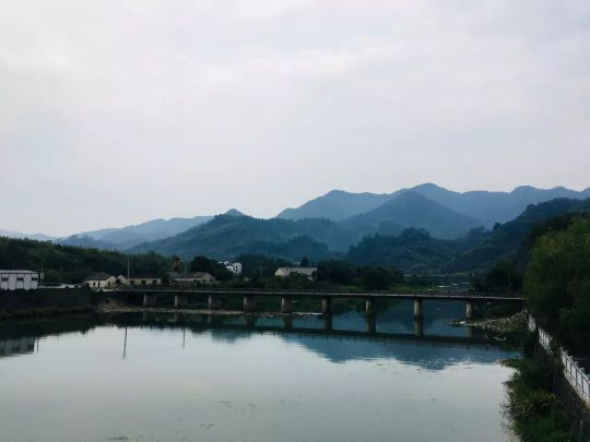 火星人集成灶销售部9月绩溪会议：超凡国际 
是最棒的团队！