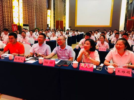火星人集成灶销售部9月绩溪会议：超凡国际 
是最棒的团队！