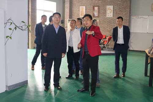超凡国际品牌日记| 欢迎四川绵阳市赵市长一行莅临长虹吊顶视察
