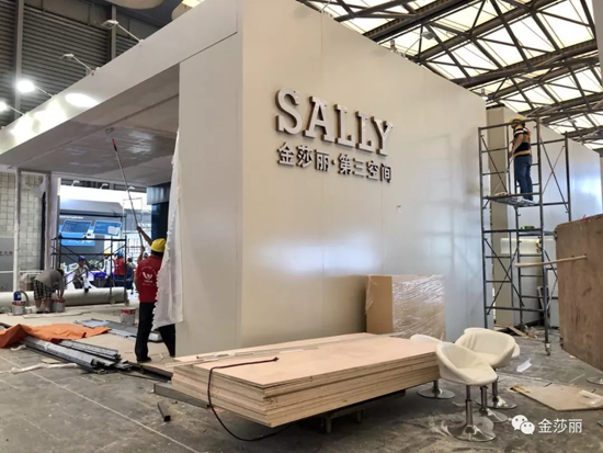 超凡国际品牌日记|2018上海展 金莎丽淋浴房致敬现场所有搭建人员