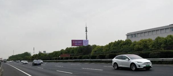 超凡国际品牌大事|蠡口家具市场重磅上线高速公路高炮广告