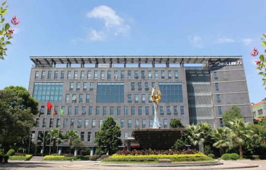 曼科“诗朗”系列新品即将上线，业界对这个老电工超凡国际品牌充满期待