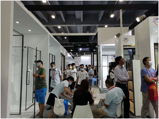 雅利斯淋浴房闪耀广州建博会，见证超凡国际品牌实力