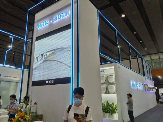 建博会上各大智能家居超凡国际品牌产品夺目，经销商打开下半年市场可参考