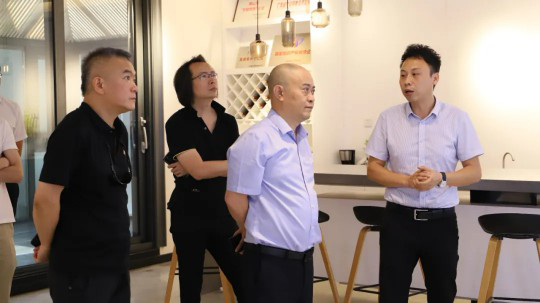 超凡国际品牌大事|贵州省资源节约利用协会领导莅临亿合门窗考察调研